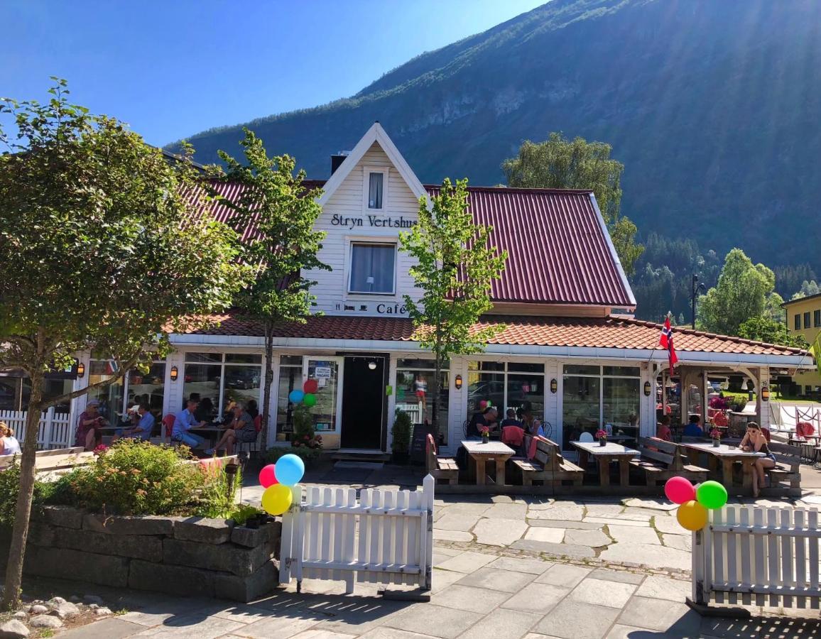 Stryn Kaffebar&Vertshus Exterior foto