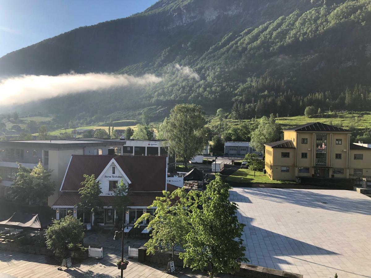 Stryn Kaffebar&Vertshus Exterior foto